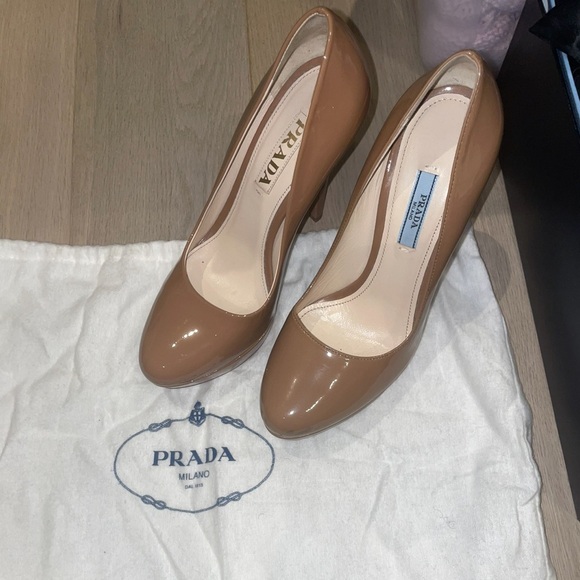 Prada heel - Picture 2 of 3